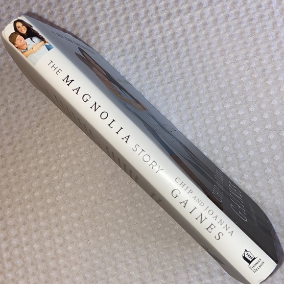 THE MAGNOLIA STORY Chip & Joanna Gaines w/ Mark Dagostino #1 NY Times Bestseller - Picture 4 of 10